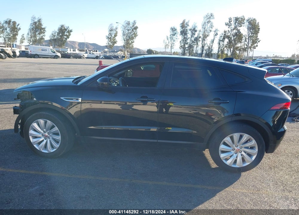 2018 JAGUAR E-PACE SE VIN: SADFP2FX7J1Z32637