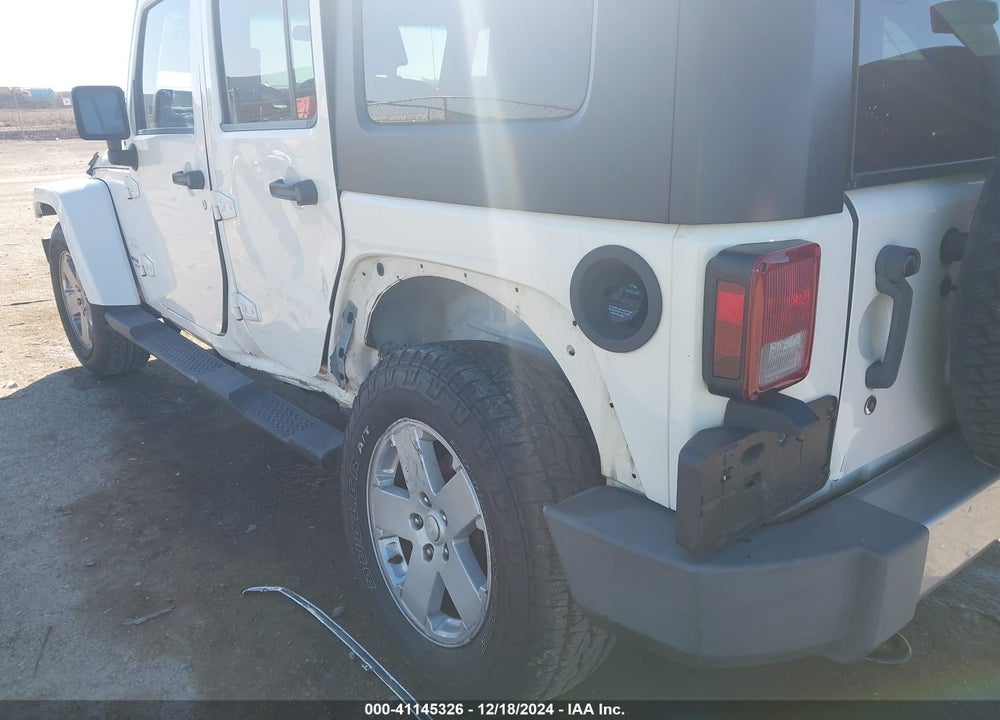 2010 JEEP WRANGLER UNLIMITED SAHARA VIN: 1J4BB5H11AL216365