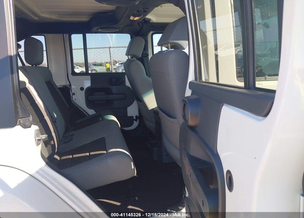 2010 JEEP WRANGLER UNLIMITED SAHARA VIN: 1J4BB5H11AL216365
