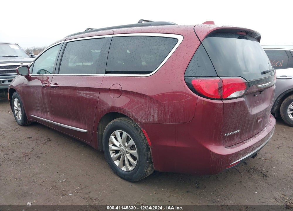2017 CHRYSLER PACIFICA TOURING L VIN: 2C4RC1BG8HR642160
