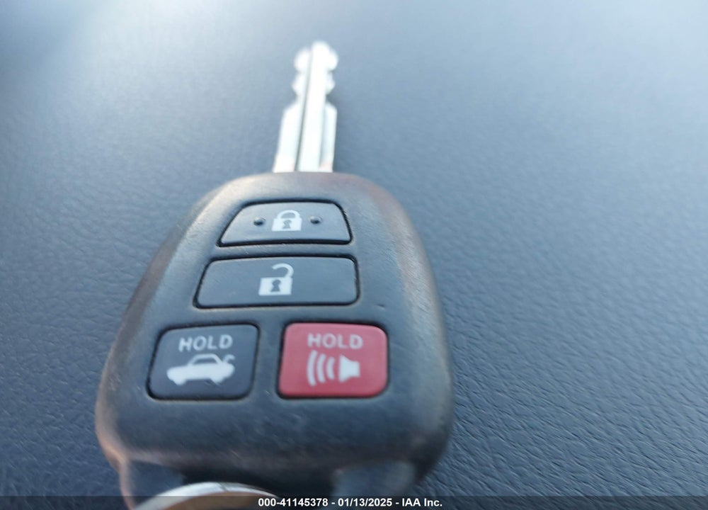 2017 TOYOTA COROLLA LE VIN: 5YFBURHE8HP664954