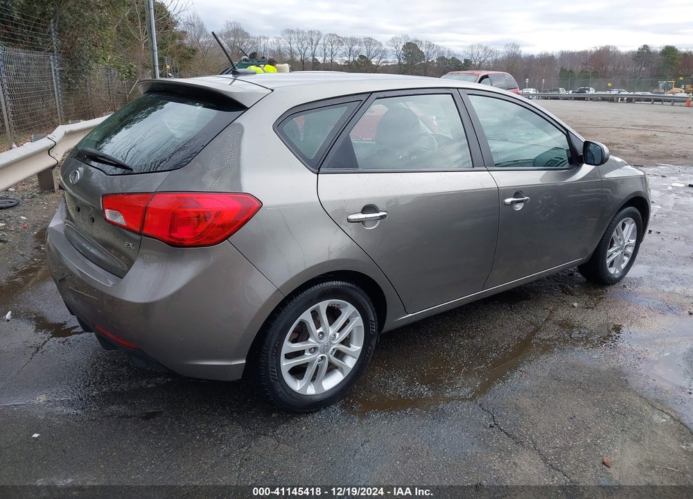 2011 KIA FORTE EX VIN: KNAFU5A21B5386832