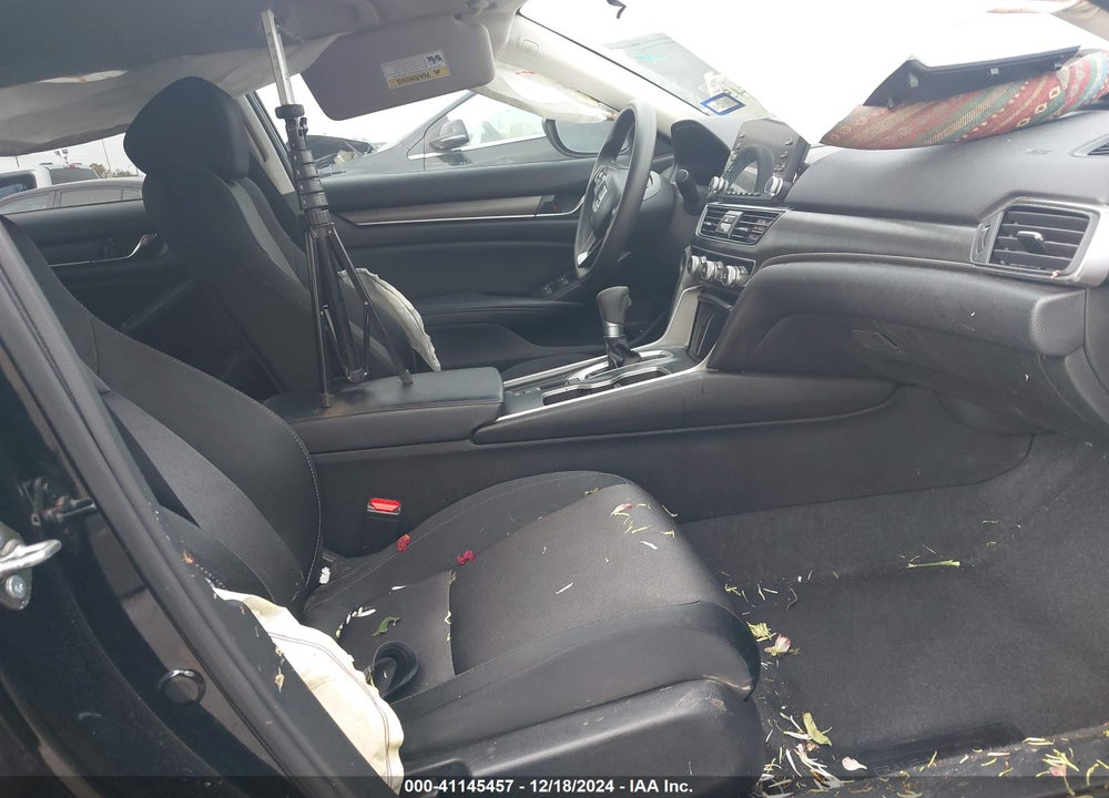 2018 HONDA ACCORD VIN: 1HGCV1F18JA161312
