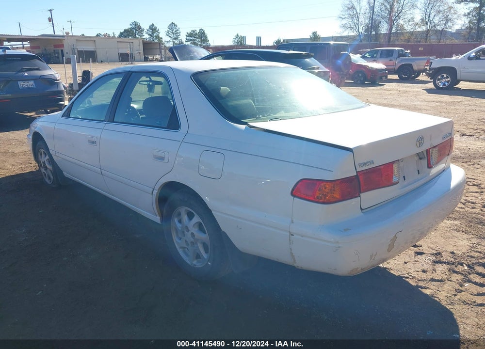 2000 TOYOTA CAMRY LE VIN: JT2BG22K6Y0488552
