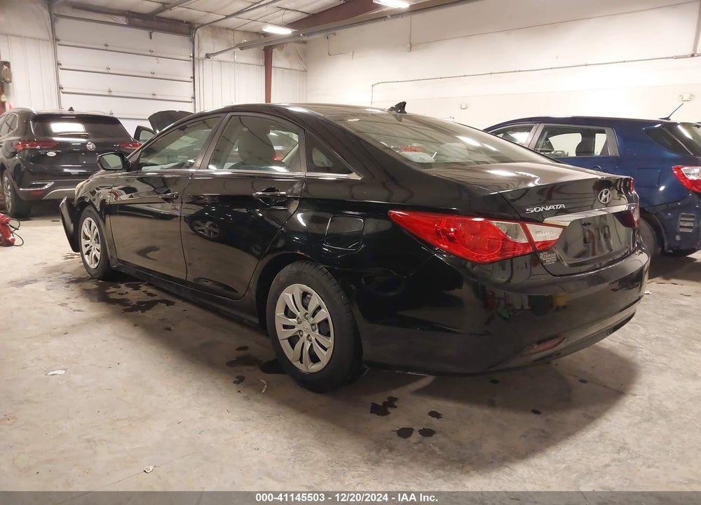 2011 HYUNDAI SONATA VIN: 5NPEB4AC1BH046944