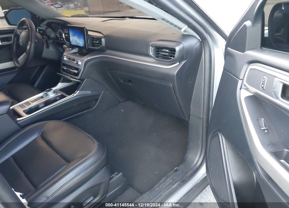 2023 FORD EXPLORER XLT VIN: 1FMSK7DH8PGA05388
