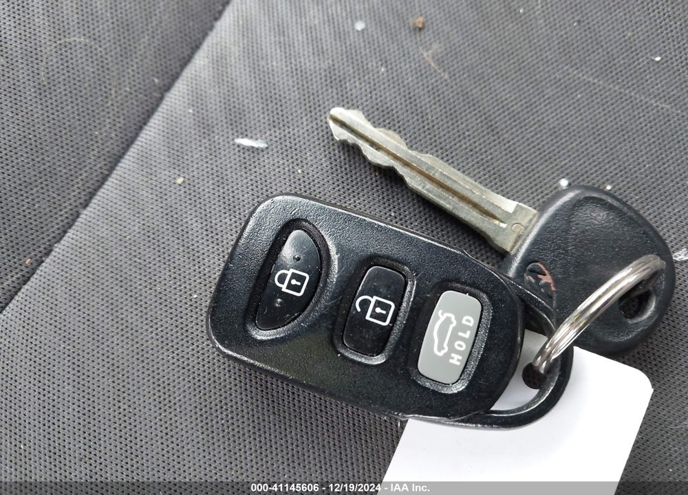 2013 HYUNDAI ELANTRA VIN: 5NPDH4AE5DH355900