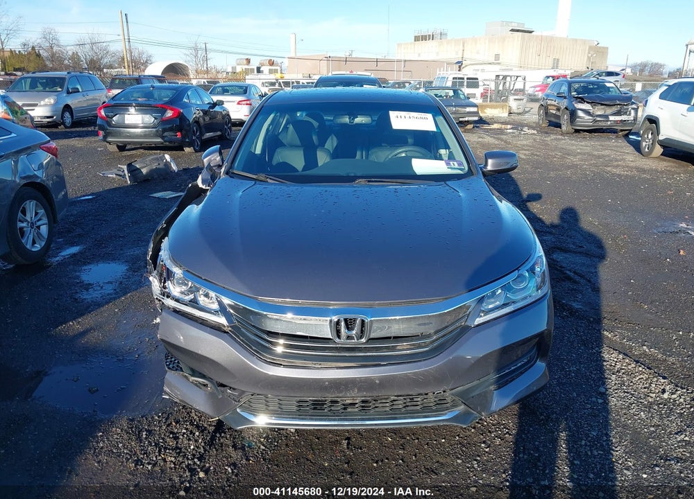 2017 HONDA ACCORD EX-L VIN: 1HGCR2F82HA256482