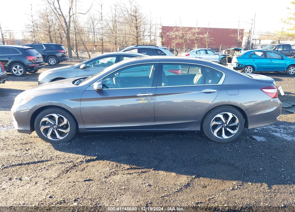 2017 HONDA ACCORD EX-L VIN: 1HGCR2F82HA256482