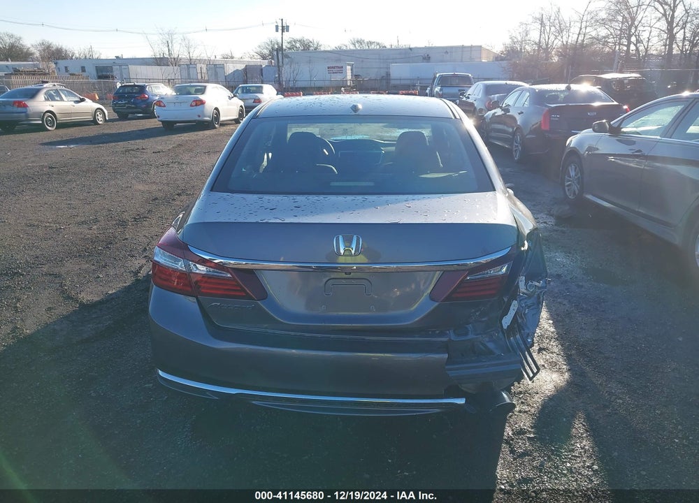 2017 HONDA ACCORD EX-L VIN: 1HGCR2F82HA256482