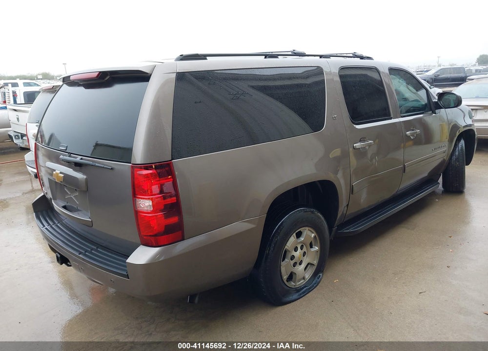2014 CHEVROLET SUBURBAN 1500 LT VIN: 1GNSCJE07ER237366