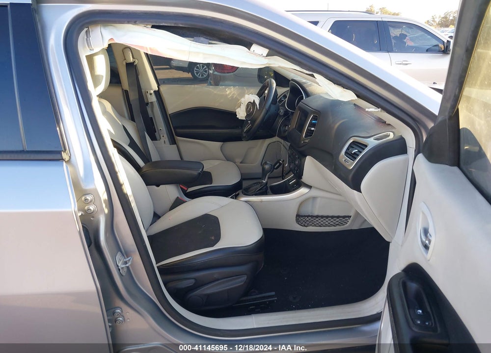 2018 JEEP COMPASS LATITUDE FWD VIN: 3C4NJCBB5JT194757