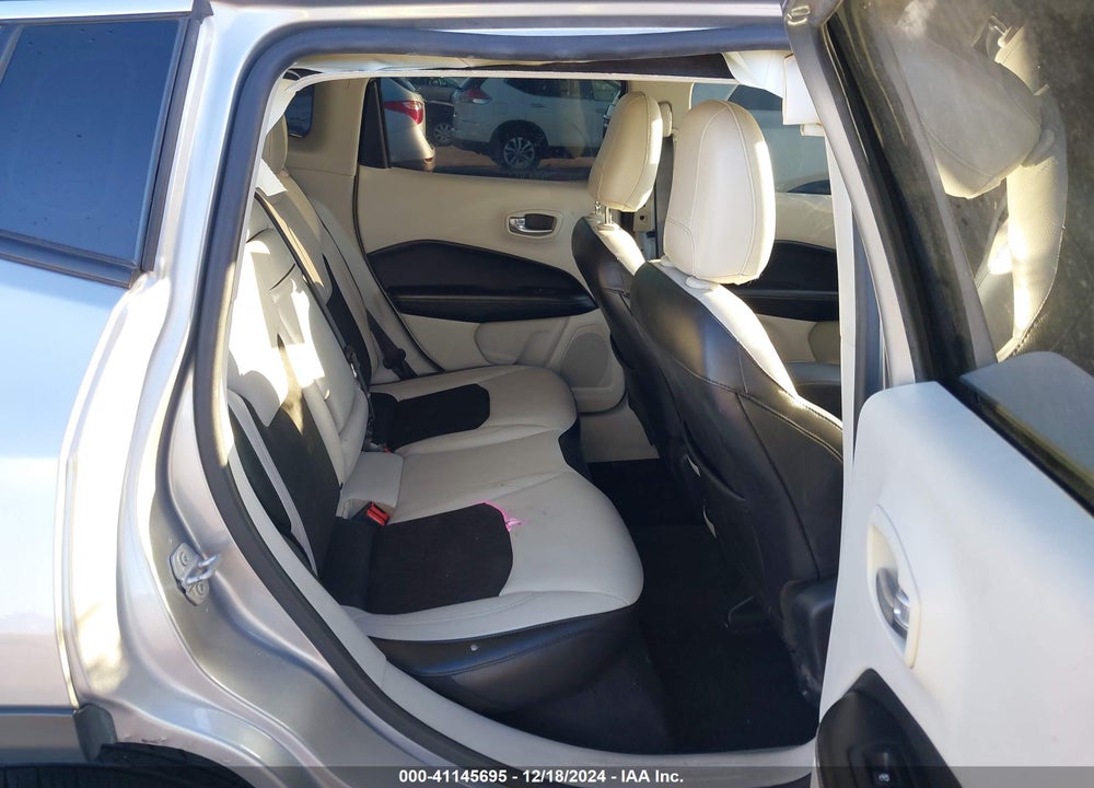 2018 JEEP COMPASS LATITUDE FWD VIN: 3C4NJCBB5JT194757