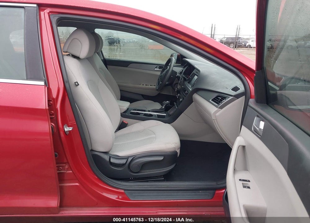 2017 HYUNDAI SONATA SE VIN: 5NPE24AF5HH576319
