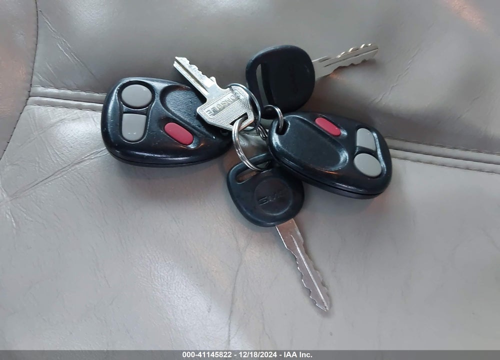 2001 GMC YUKON XL 1500 SLT VIN: 3GKFK16TX1G286677