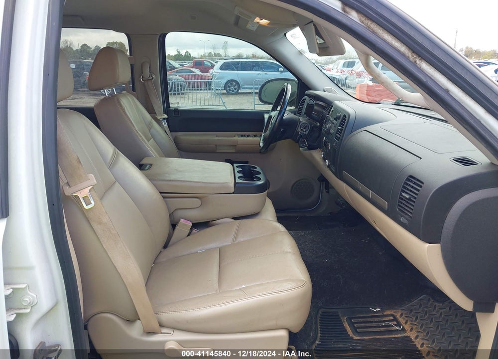 2009 CHEVROLET SILVERADO 1500 LT VIN: 3GCEC23029G167649