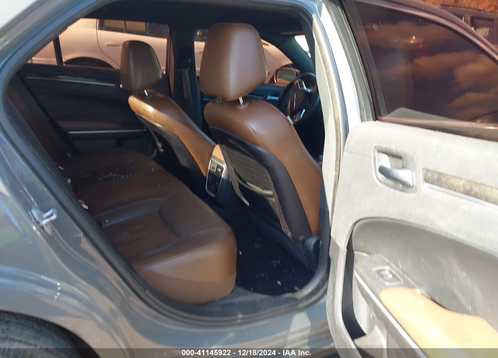 2019 CHRYSLER 300 LIMITED VIN: 2C3CCAEG5KH697930