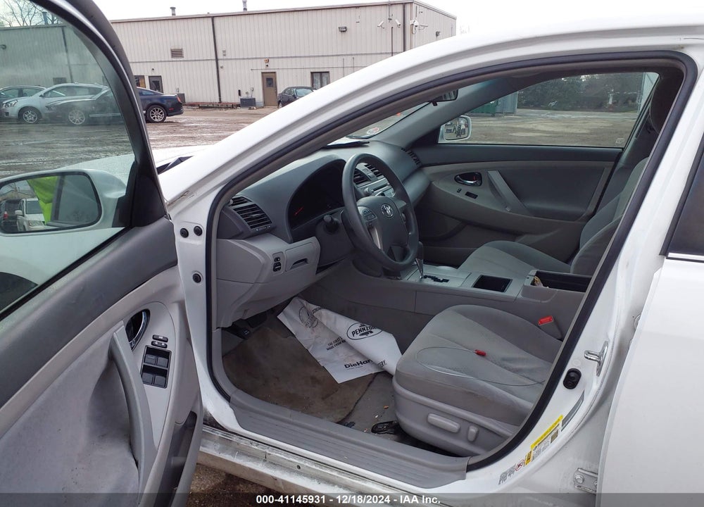 2009 TOYOTA CAMRY LE VIN: 4T4BE46K19R135683