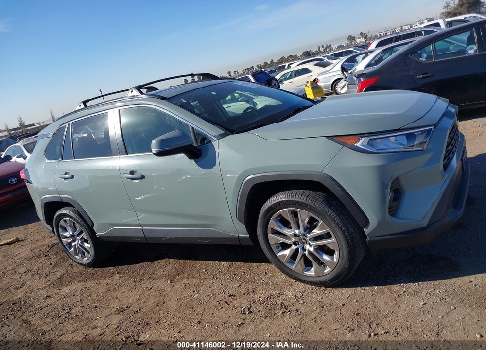 2019 TOYOTA RAV4 XLE PREMIUM VIN: JTMC1RFV5KD516903