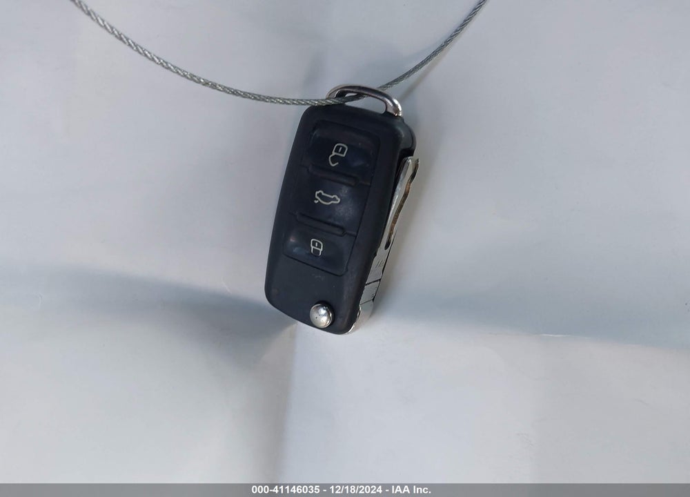 2012 VOLKSWAGEN JETTA 2.5L SE VIN: 3VWDP7AJ8CM398909
