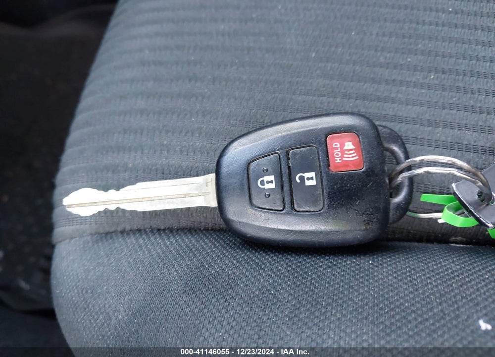 2018 TOYOTA RAV4 LE VIN: JTMBFREV8JJ259217