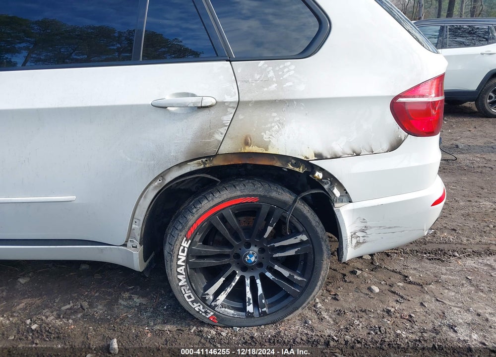 2013 BMW X5 XDRIVE35I/XDRIVE35I PREMIUM/XDRIVE35I SPORT ACTIVITY VIN: 5UXZV4C52D0E14833