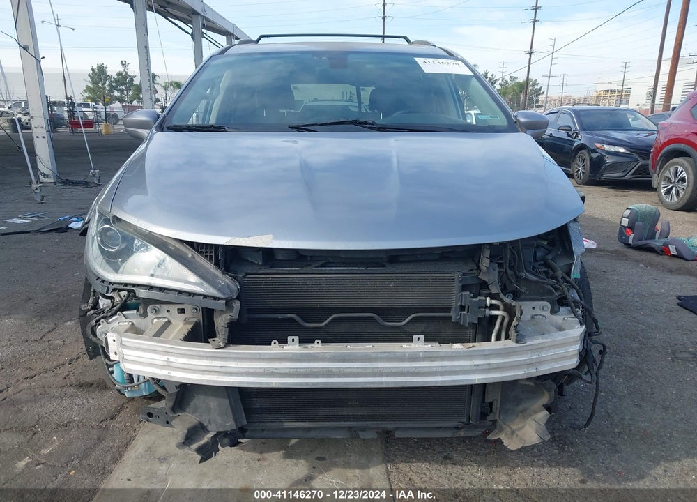 2018 CHRYSLER PACIFICA TOURING L VIN: 2C4RC1BG5JR269343