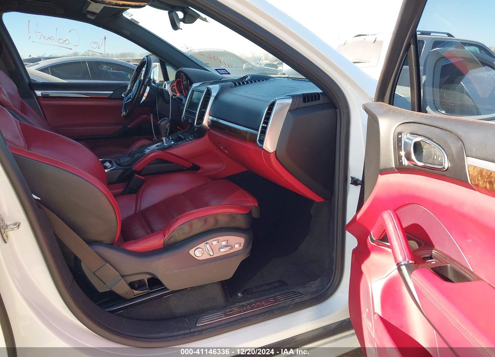 2015 PORSCHE CAYENNE S VIN: WP1AB2A23FLA61052