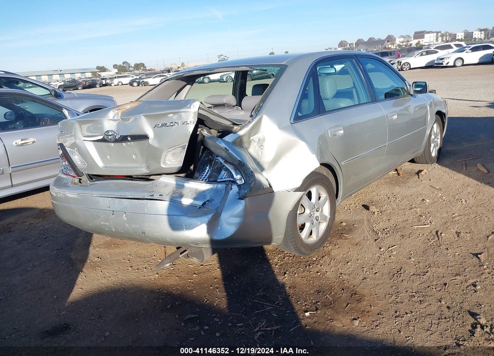 2002 TOYOTA AVALON XLS VIN: 4T1BF28B42U232472
