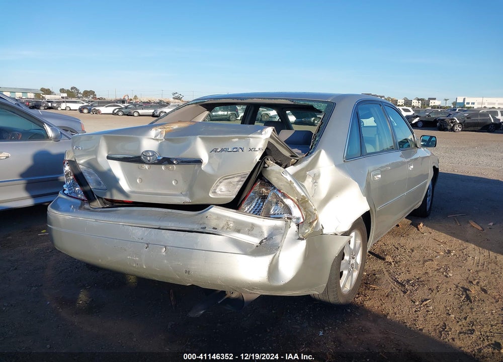 2002 TOYOTA AVALON XLS VIN: 4T1BF28B42U232472