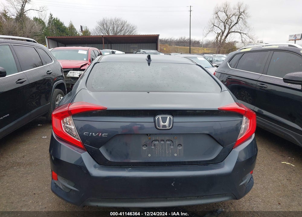 2018 HONDA CIVIC VIN: 19XFC2F79JE011752