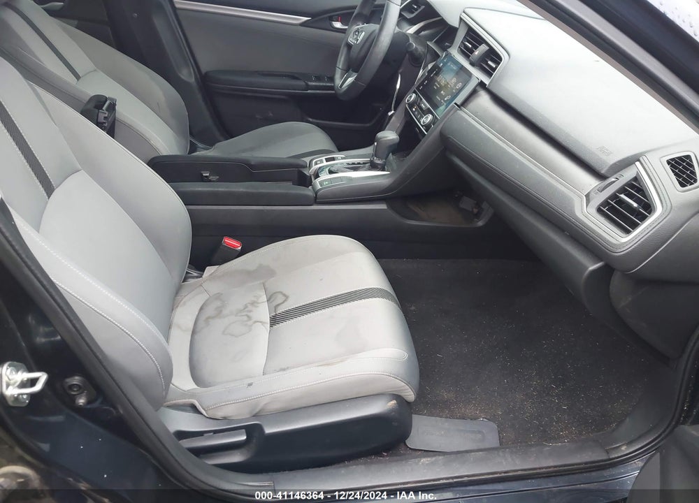 2018 HONDA CIVIC VIN: 19XFC2F79JE011752