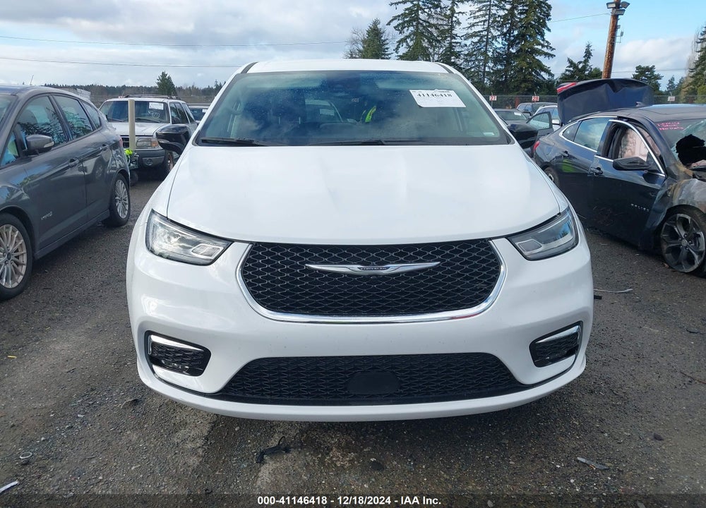 2024 CHRYSLER PACIFICA TOURING L VIN: 2C4RC1BG3RR120361