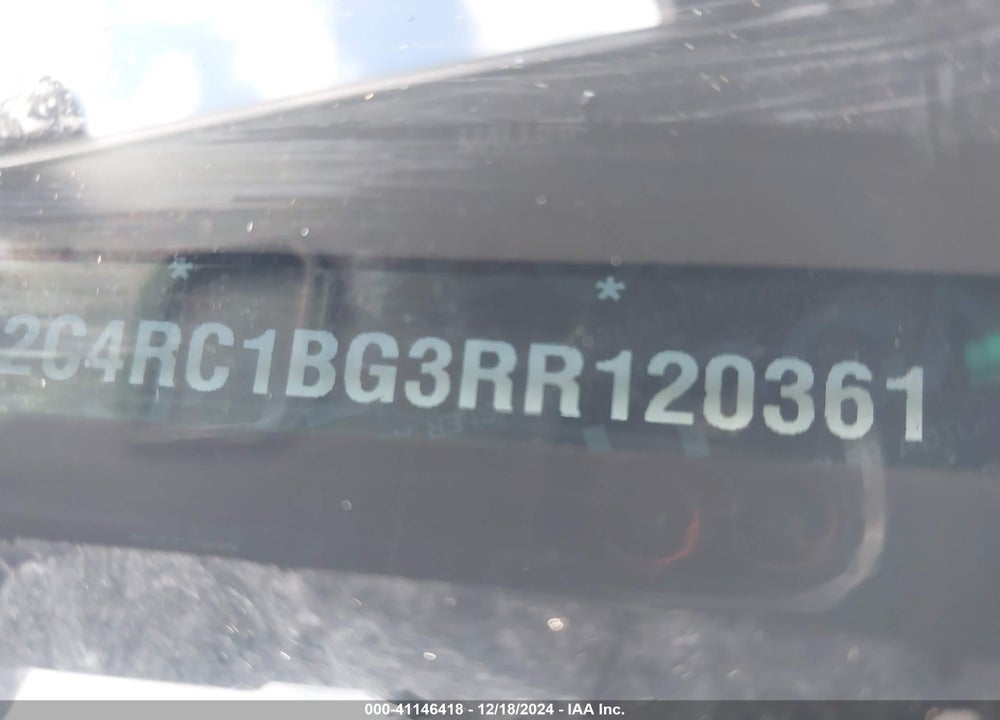 2024 CHRYSLER PACIFICA TOURING L VIN: 2C4RC1BG3RR120361