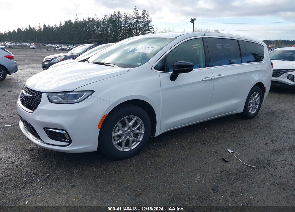 2024 CHRYSLER PACIFICA TOURING L VIN: 2C4RC1BG3RR120361