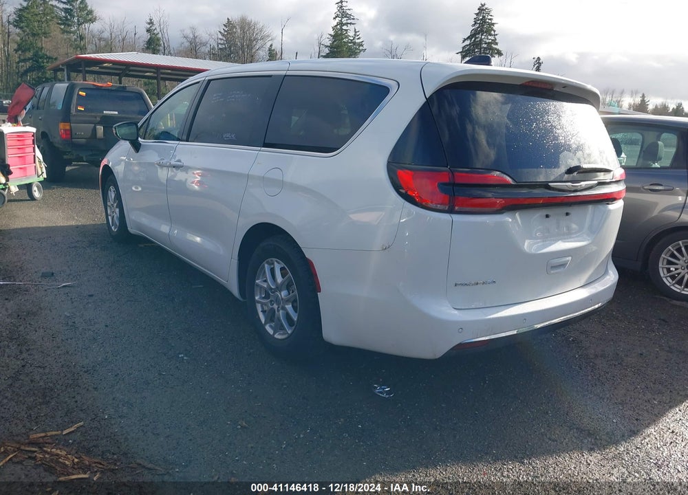 2024 CHRYSLER PACIFICA TOURING L VIN: 2C4RC1BG3RR120361
