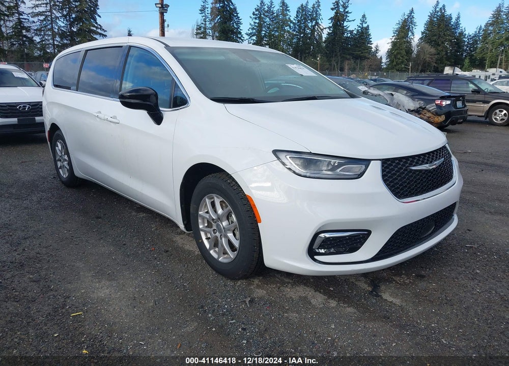 2024 CHRYSLER PACIFICA TOURING L VIN: 2C4RC1BG3RR120361