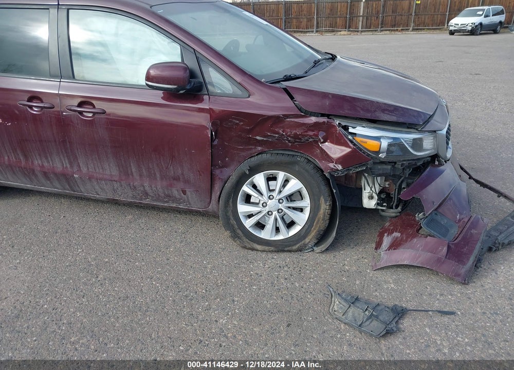 2017 KIA SEDONA LX VIN: KNDMB5C11H6246674