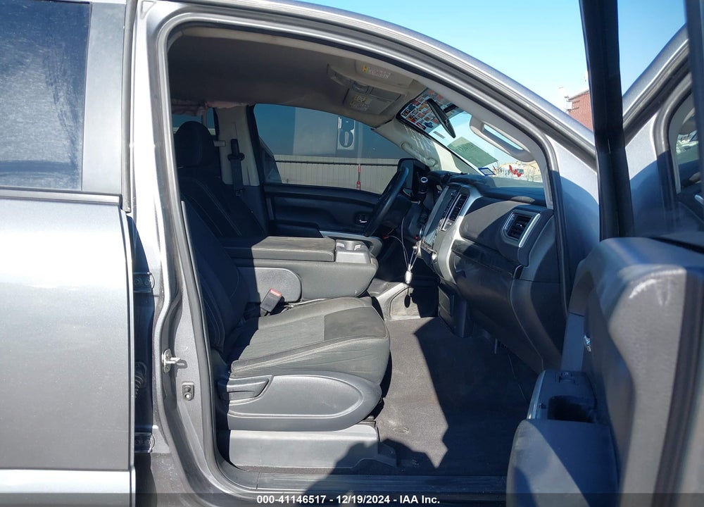 2017 NISSAN TITAN XD VIN: 1N6BA1F31HN565916