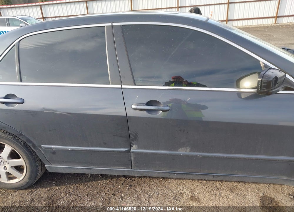 2005 HONDA ACCORD 3.0 EX VIN: 1HGCM66575A017856