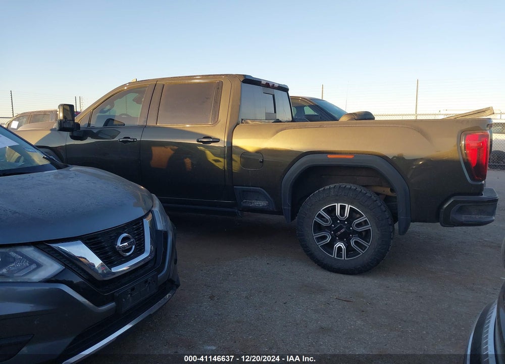 2022 GMC SIERRA 2500HD 4WD STANDARD BED AT4 VIN: 1GT49PEY5NF321390
