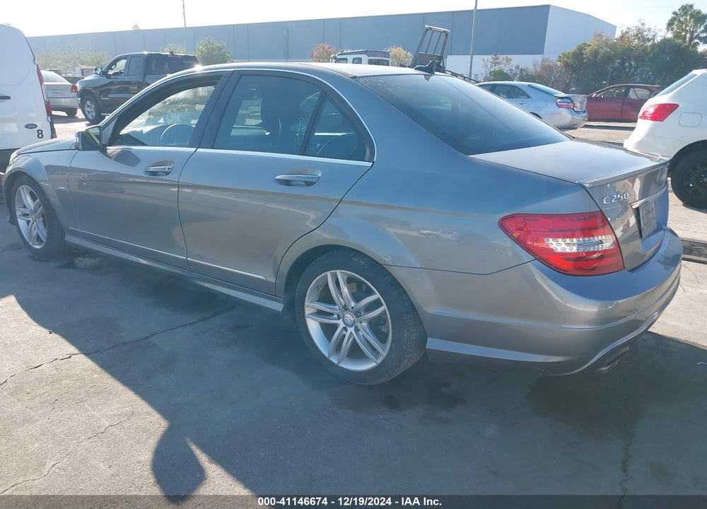 2012 MERCEDES-BENZ C 250 VIN: WDDGF4HB8CA617354