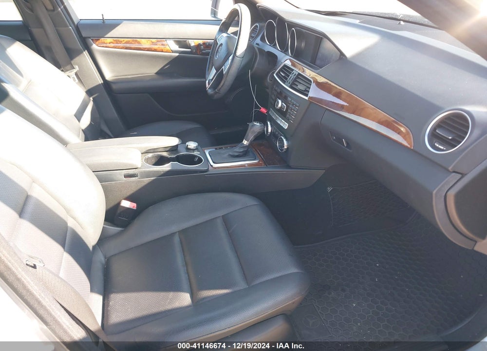 2012 MERCEDES-BENZ C 250 VIN: WDDGF4HB8CA617354