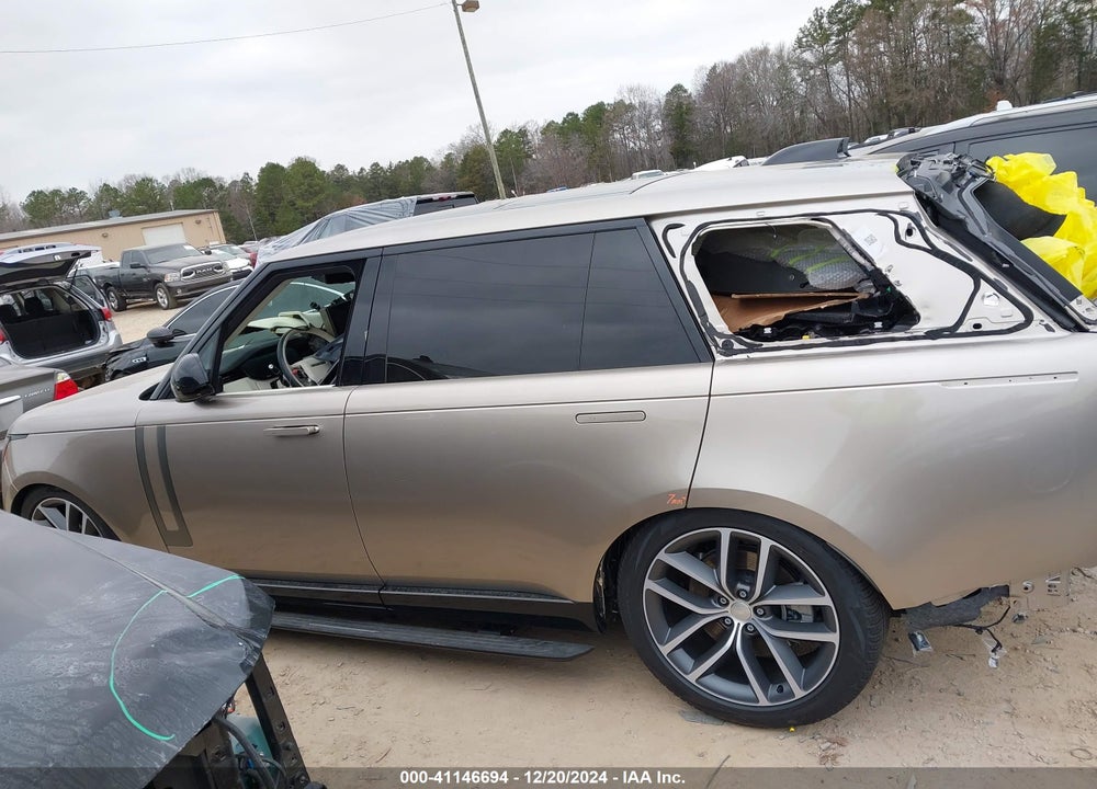2024 LAND ROVER RANGE ROVER P530 SE VIN: SALKPBE93RA221423