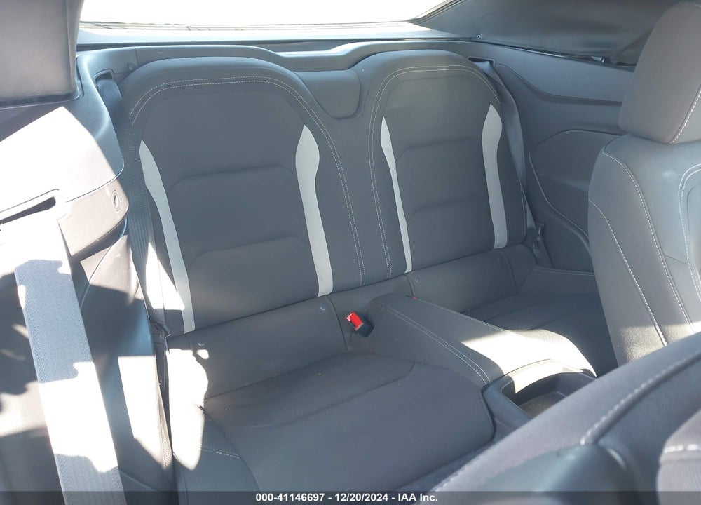2019 CHEVROLET CAMARO VIN: 1G1FB3DSXK0108395
