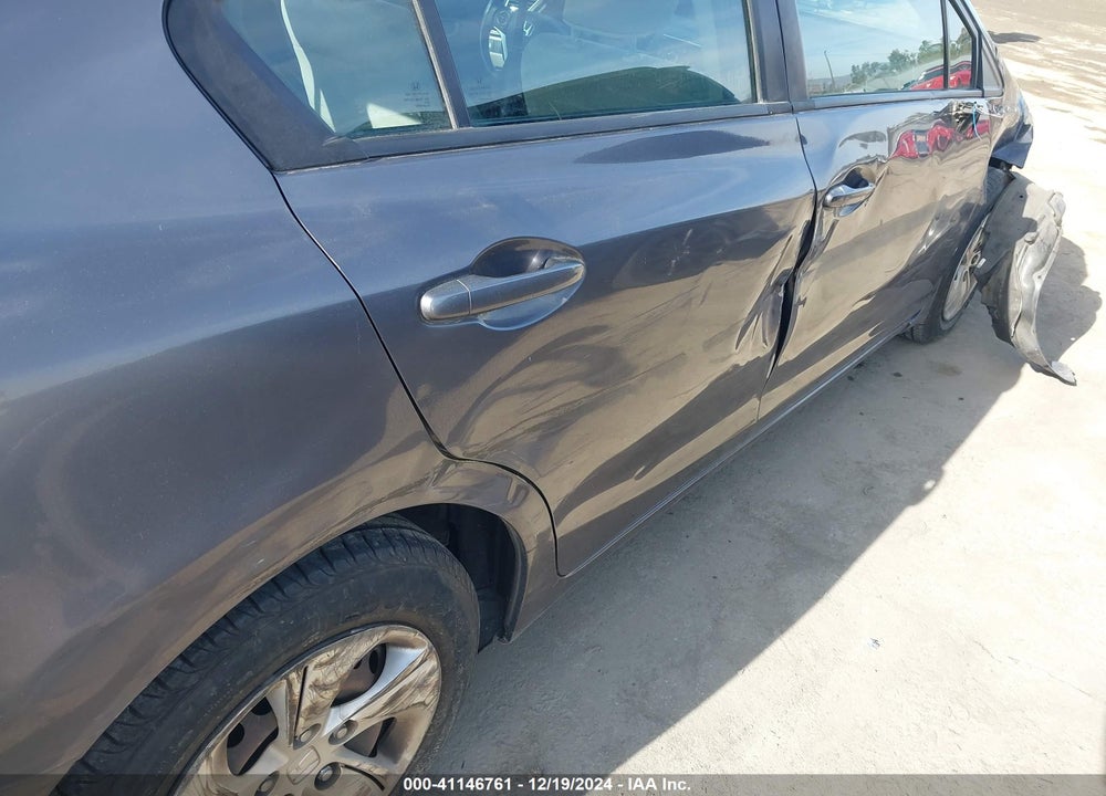 2014 HONDA CIVIC LX VIN: 19XFB2F50EE267043