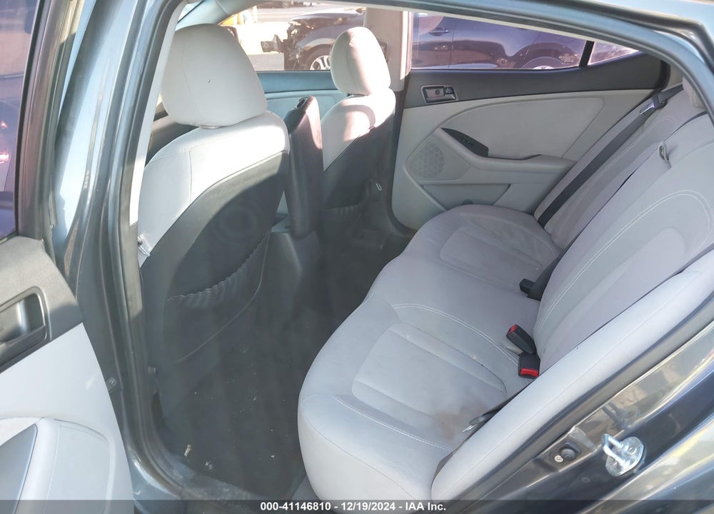 2011 KIA OPTIMA VIN: KNAGM4A71B5158338