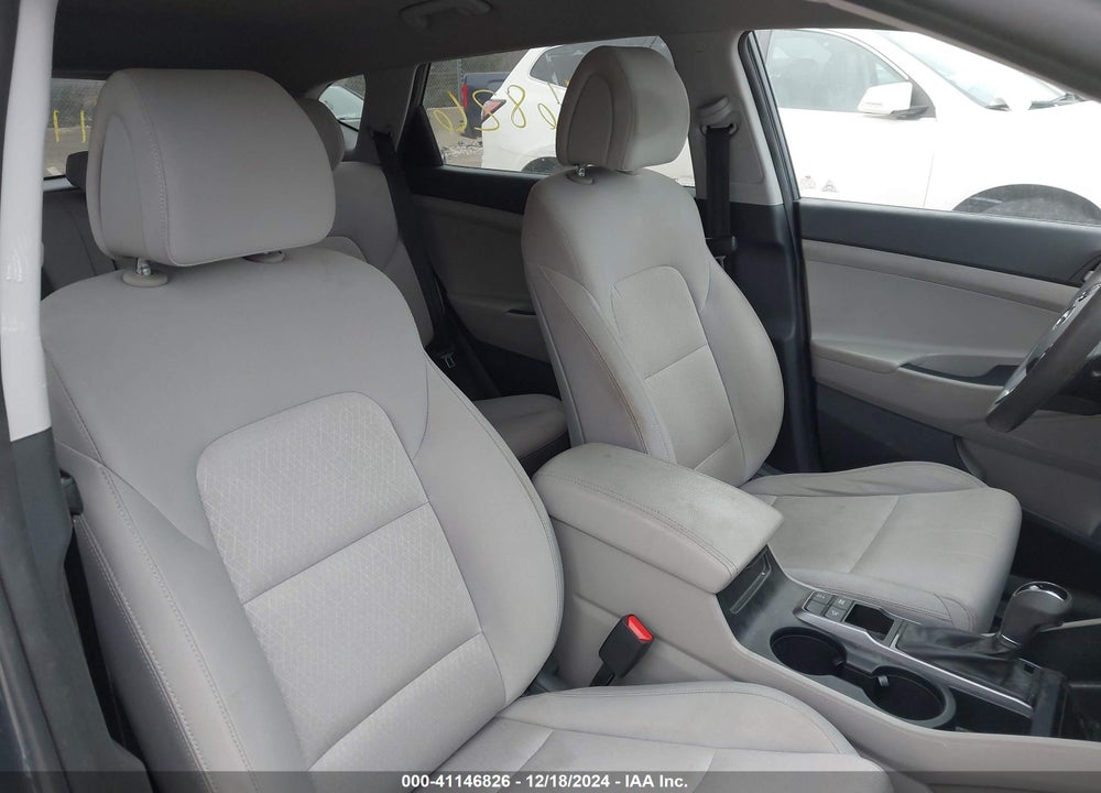2018 HYUNDAI TUCSON SEL VIN: KM8J3CA48JU678385