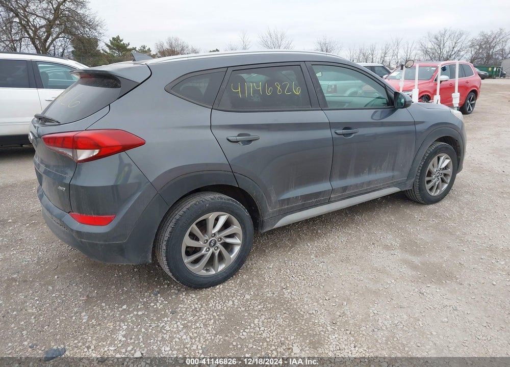 2018 HYUNDAI TUCSON SEL VIN: KM8J3CA48JU678385