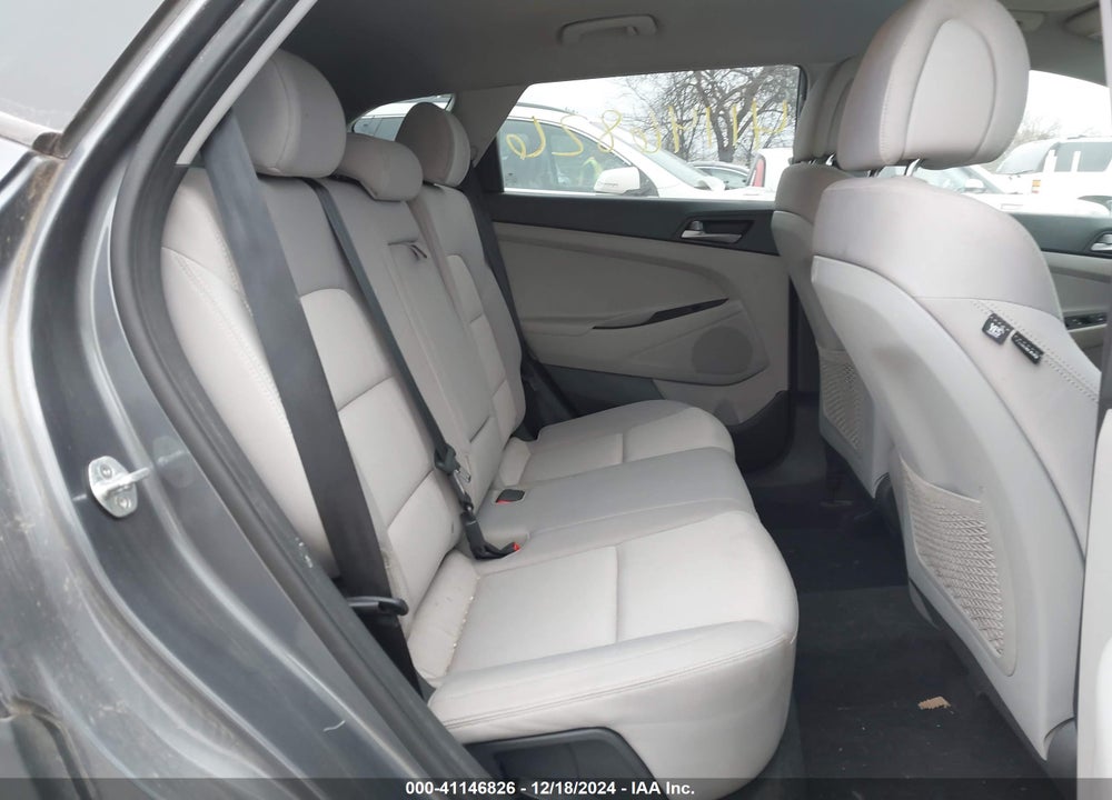 2018 HYUNDAI TUCSON SEL VIN: KM8J3CA48JU678385
